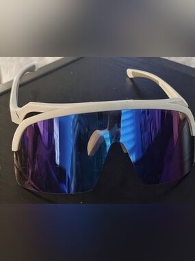 Rawlings White Frame Purple-Blue Mirrored VR Visor